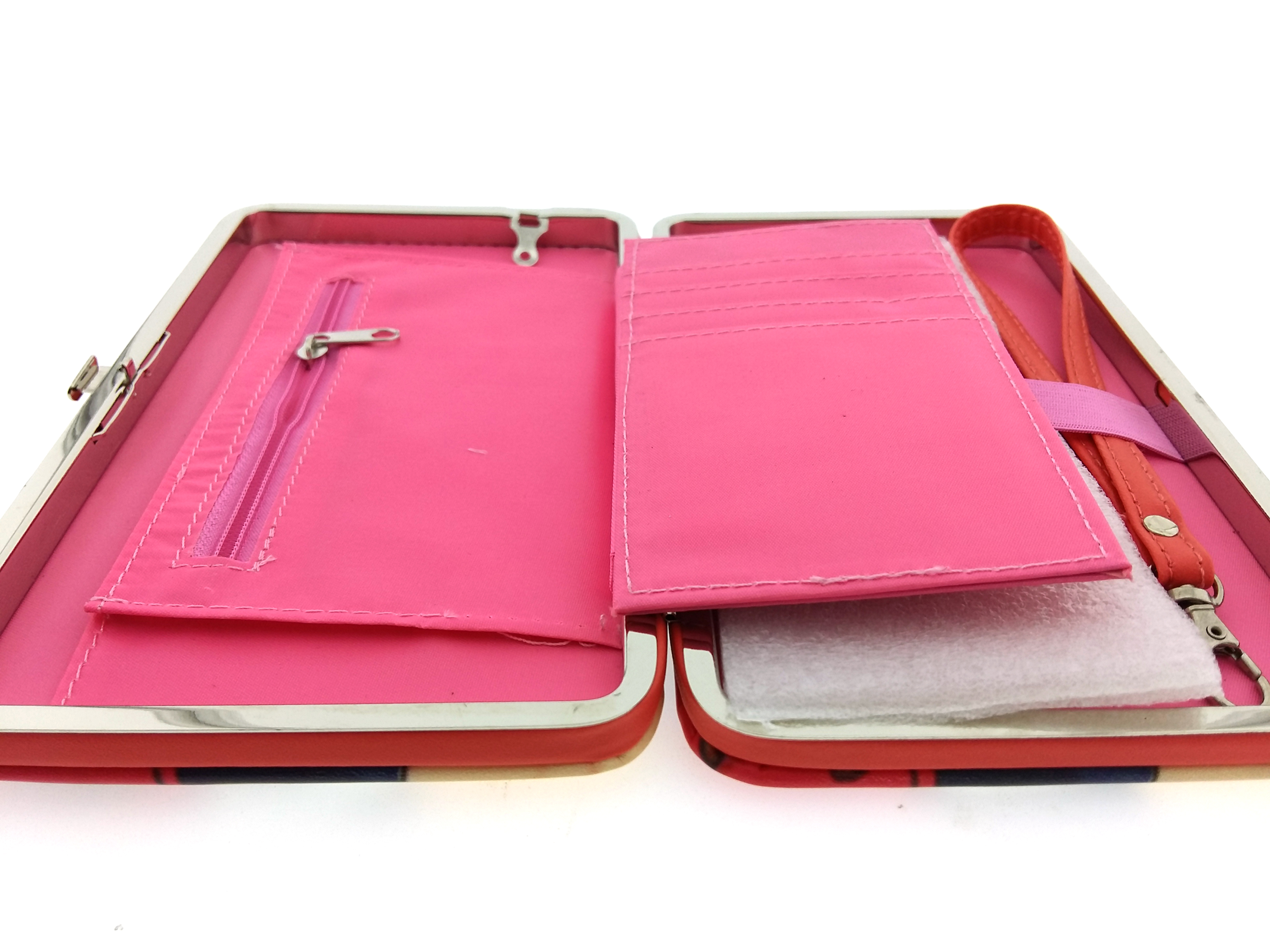 กระเป๋าใส่มือถือสมาร์ทโฟนและของเอนกประสงค์ ลายเด็กผู้หญิง (ขนาด 11x19ซม.)