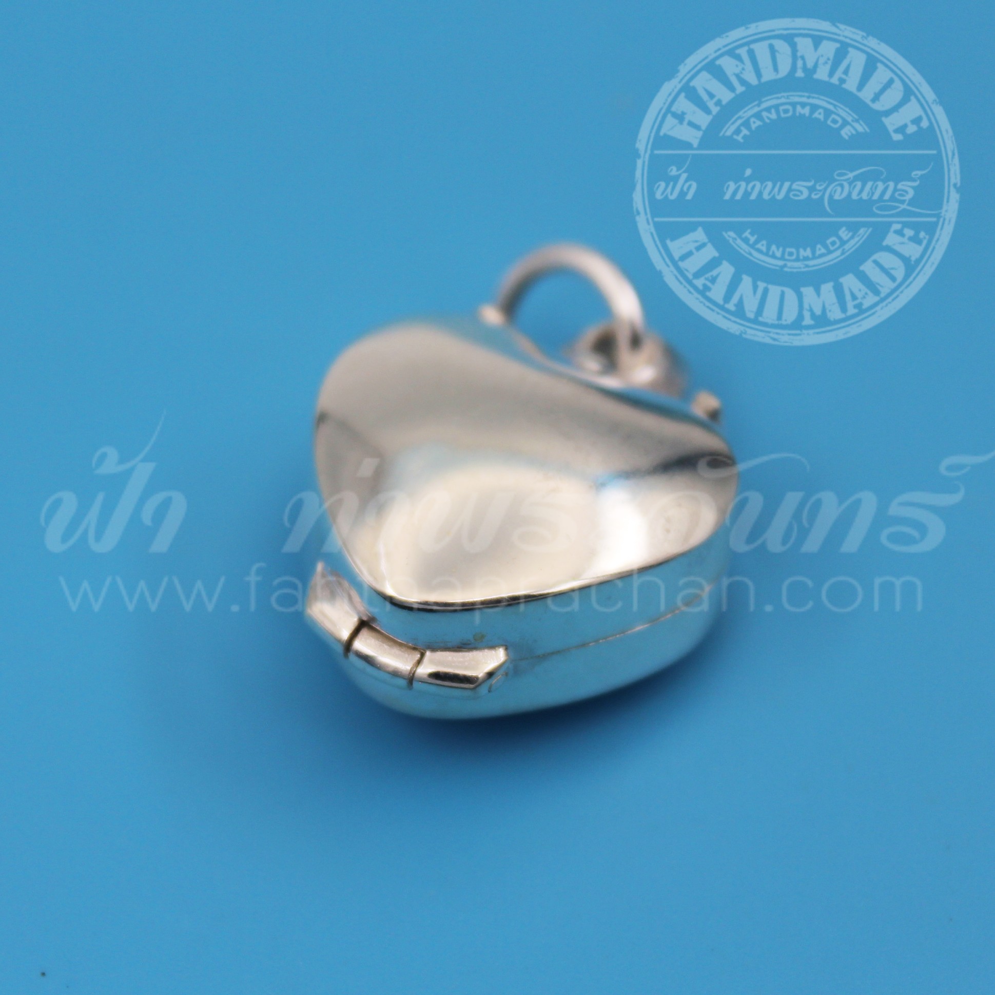 ตลับสีผึ้ง รูปหัวใจ เงินขัดเงา 92.5%