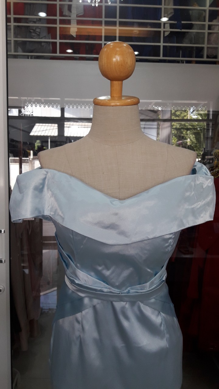 (PRE-LOVED) ยาวฟ้าปาดไหล่หางปลายาว (L)