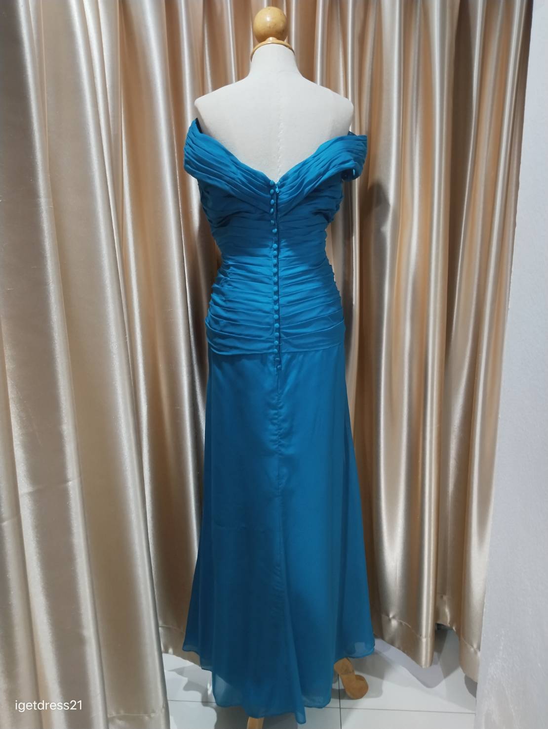 (PRE-LOVED) ชุดราตรียาวสีเขียวแม่ 2XL