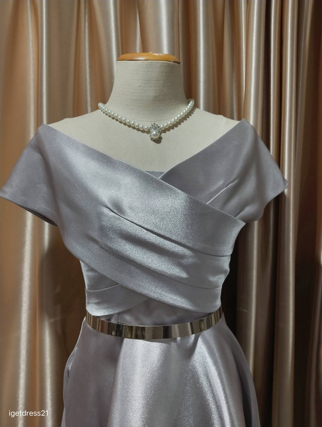 (PRE-LOVED) ชุดราตรีสั้นmaxiเทา ไหล้ไขว้กระโปรงบาน(L)