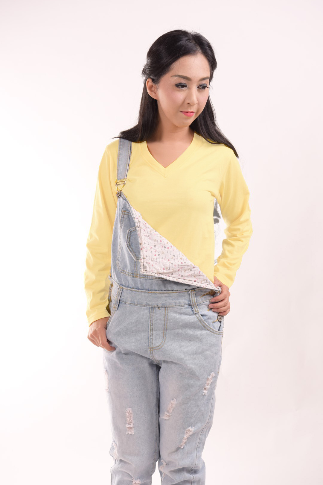 เสื้อยืด สีเหลืองพาสเทล คอวี แขนยาว Size L
