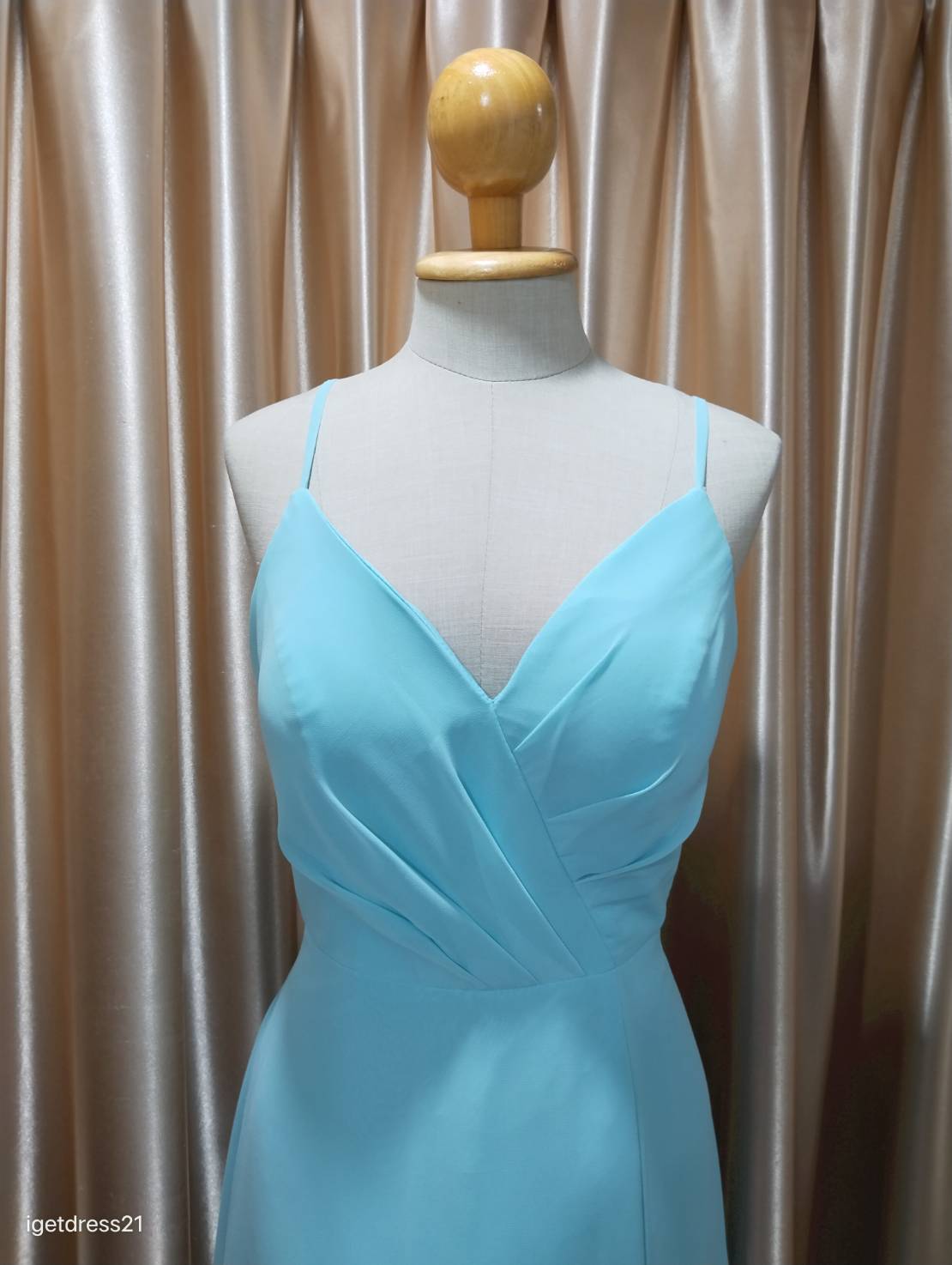 (PRE-LOVED) ชุดราตรียาวสายเดียว สีฟ้า ไซส์ M