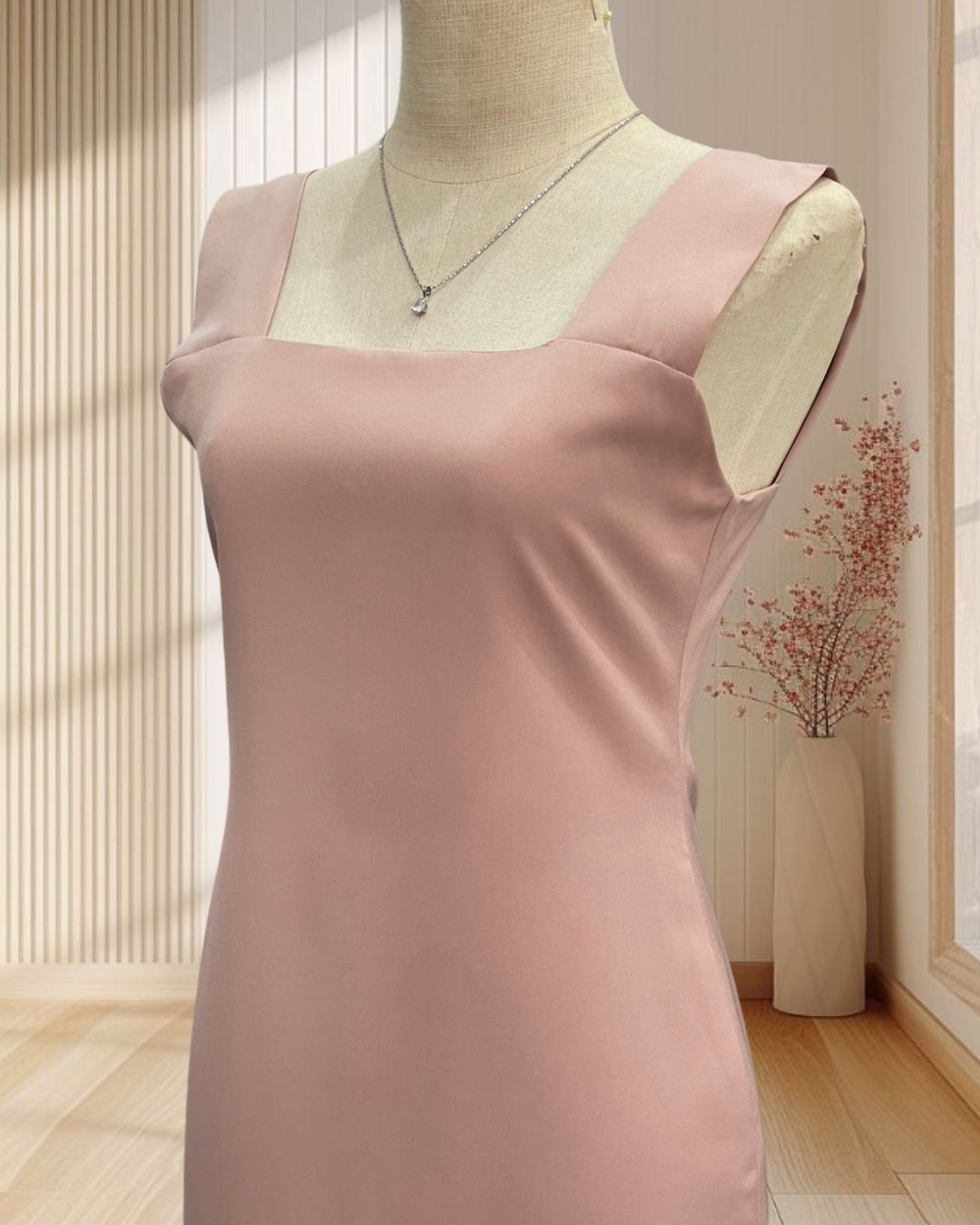 (PRE-LOVED) เดรสสั้นสีนู้ด สายเดี่ยวใหญ่ เรียบๆ ไซส์ S