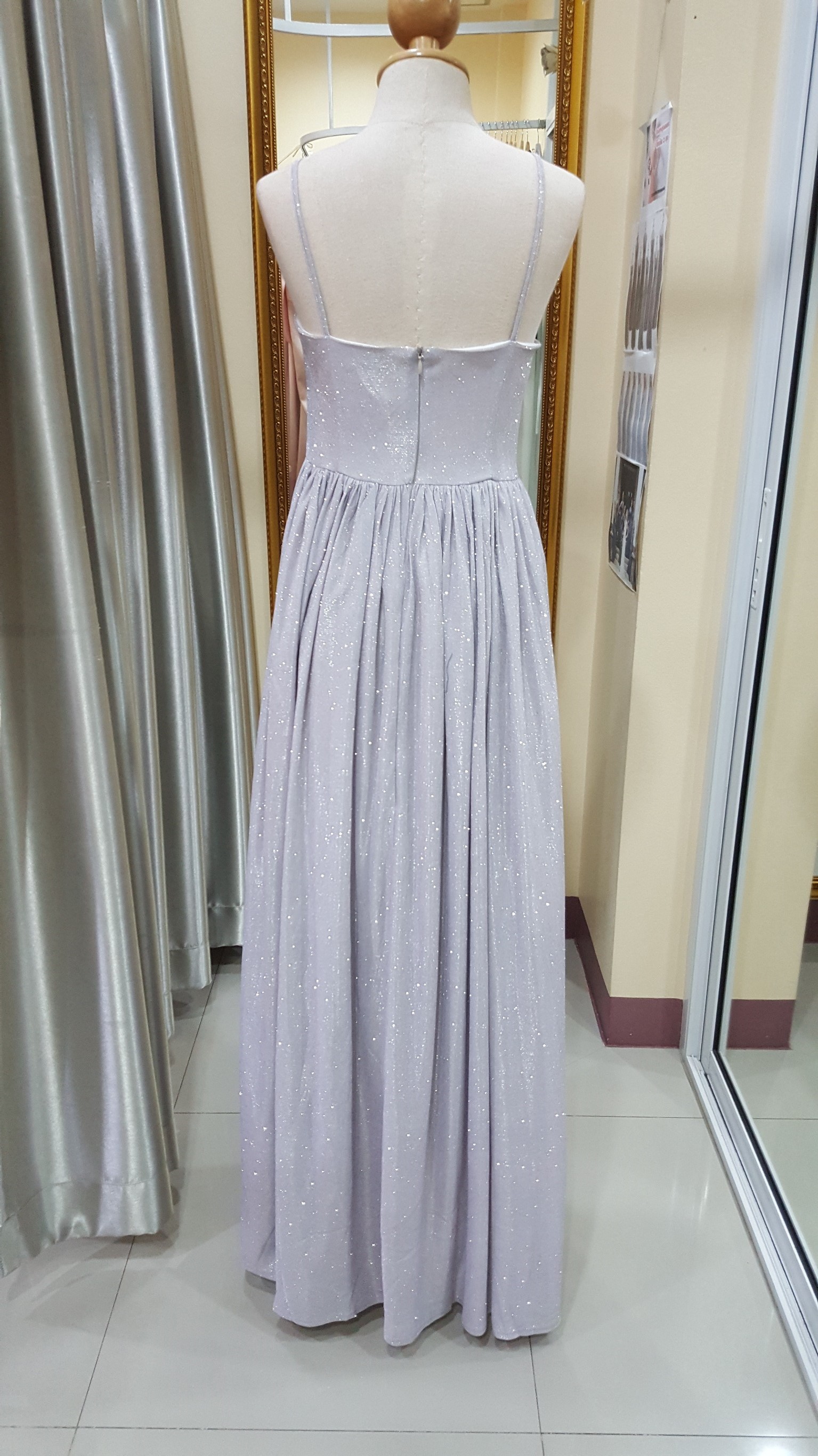 (PRE-LOVED) ชุดราตรียาวสีเทาสายเดี่ยวGlitter(S)