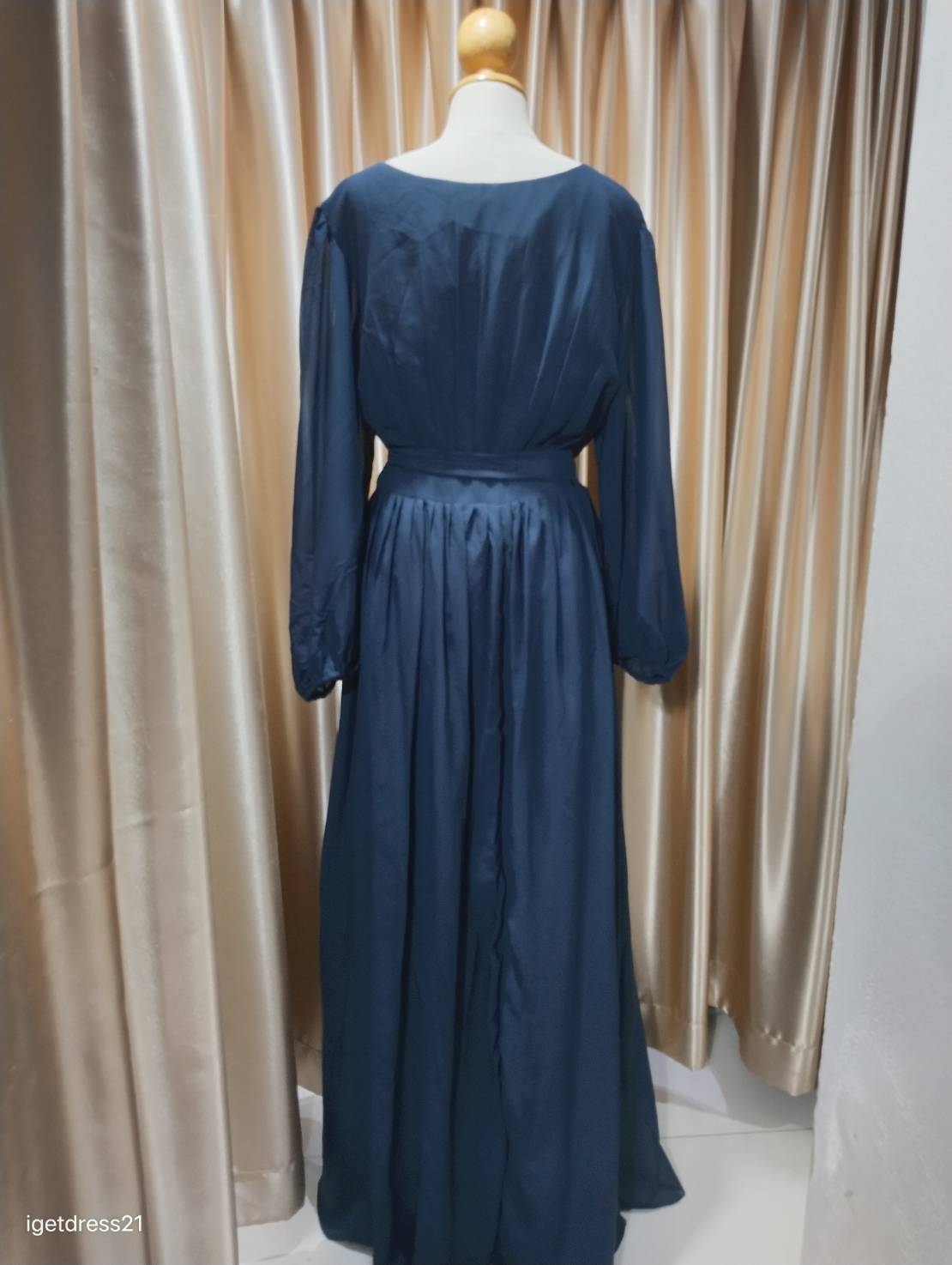 (PRE-LOVED) ชุดราตรียาวแขนยาวชีฟอง สีกรม 5XL