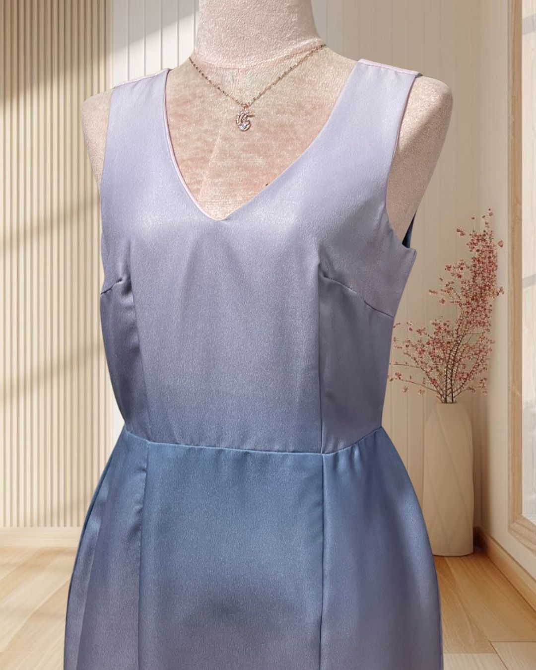 (PRE-LOVED) ชุดราตรีสันสีชมพู ไล่สีออมเบรย์ ม่วงแขนกุดคอวีหางปลา ไซส์ M