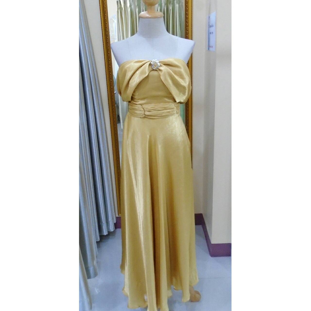 ราตรียาวไหล่ปาดสีทอง ( พร้อมเข็มกลัดเพชร )(ฟรีไซส์)