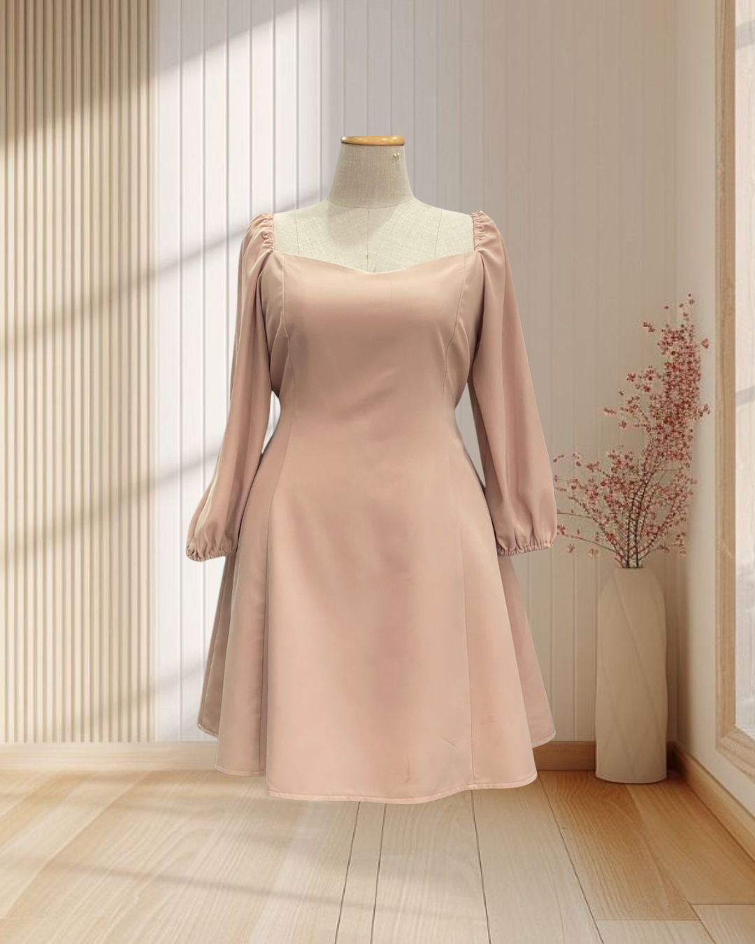 (PRE-LOVED) ราตรีสั้นสีชมพูแขนยาว ผ้าเครปเกาหลีปลายแขนยางยืด ซิปหลัง (เพิ่มสายผูกเอว) 6XL