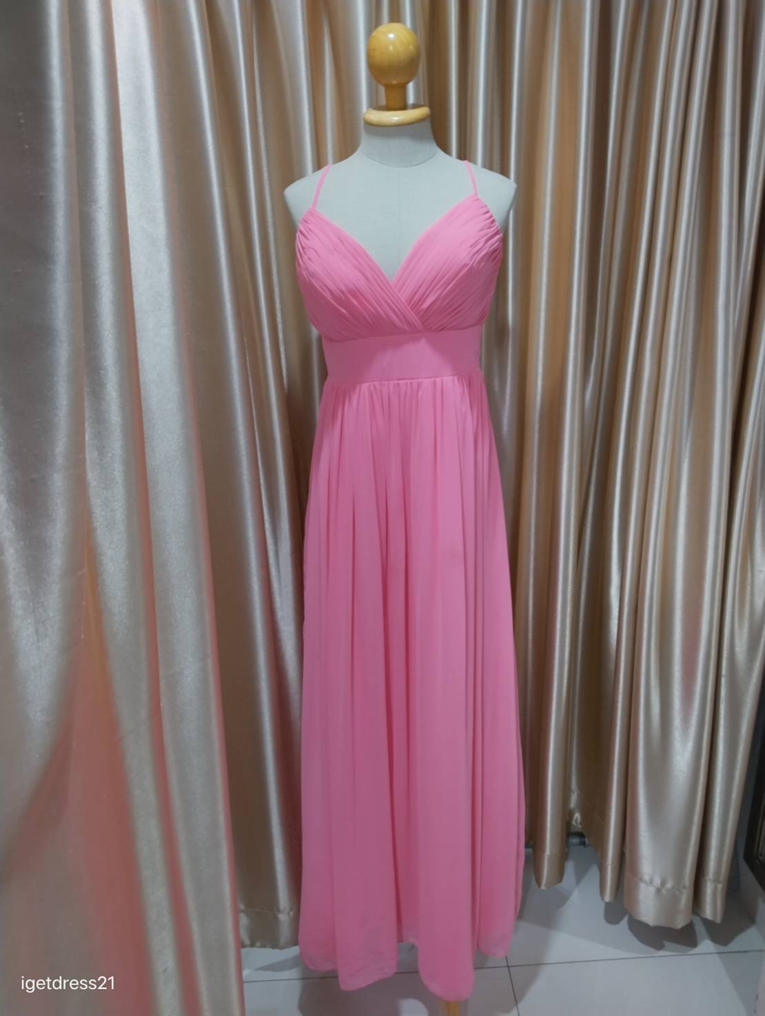 ชุดราตรียาวสายเดี่ยวชีฟอง สีชมพู