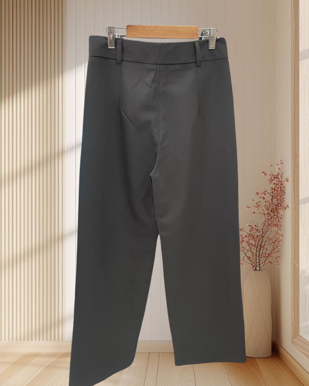 (PRE-LOVED) กางเกงขายาวผู้หญิงสีดำ ไซส์ L เอว 30