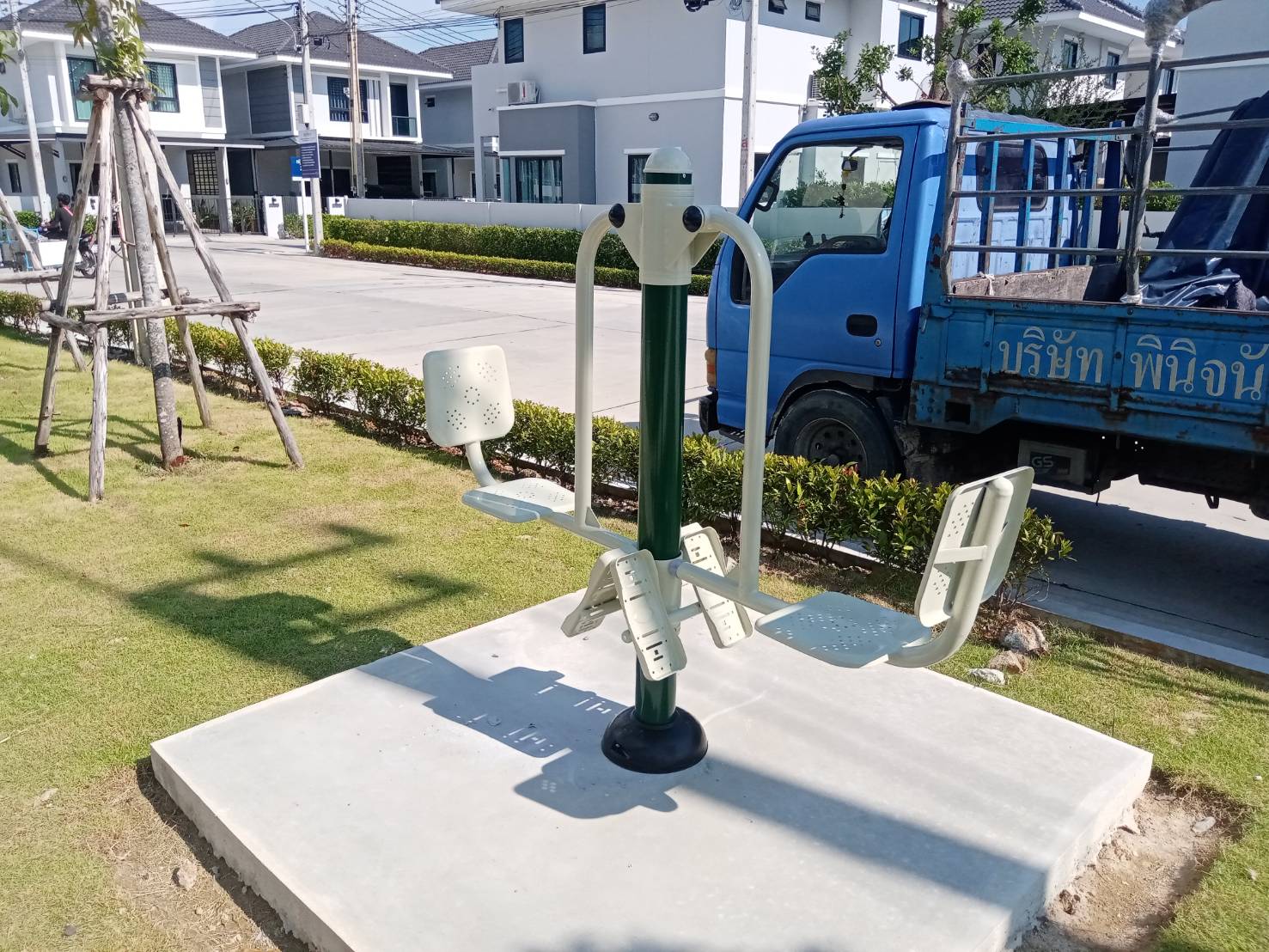 เครื่องออกกำลังกาย ชุด ที่นั่งเหยียดขา