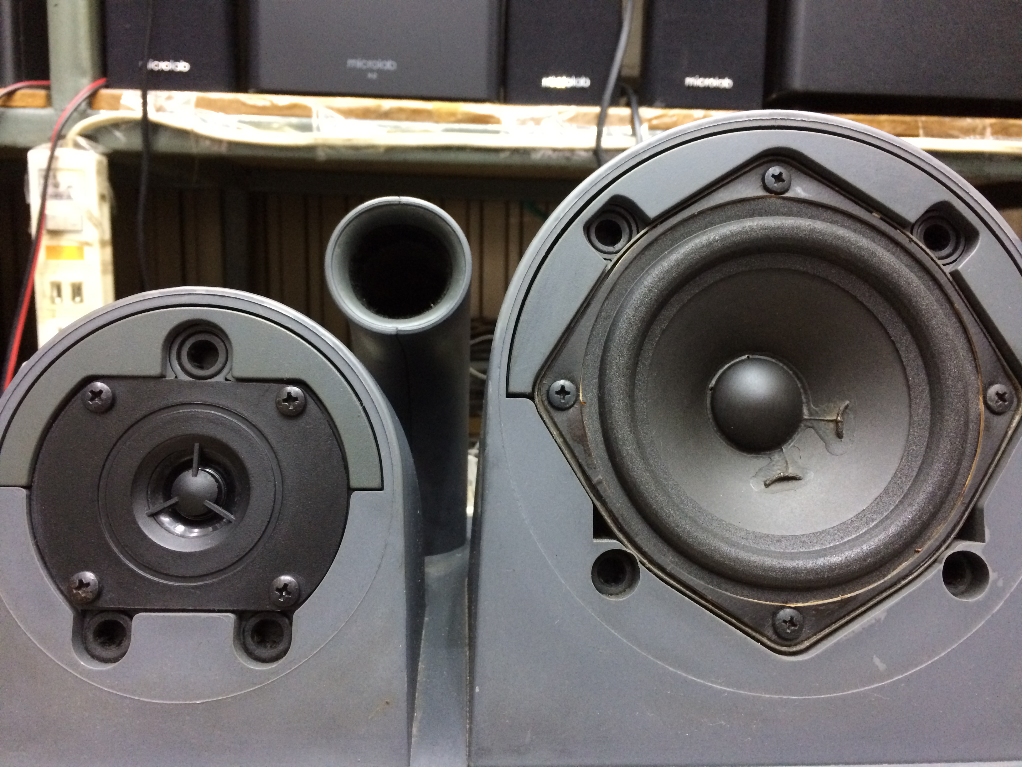 ลำโพง Yamaha AST-SC30