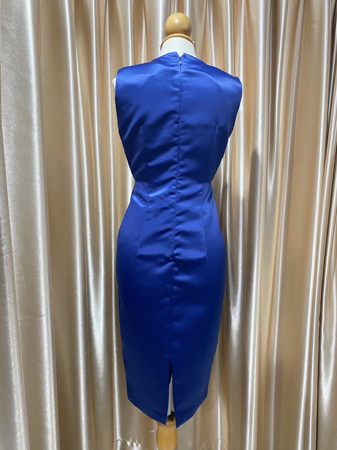 (PRE-LOVED) ชุดราตรีสั้นสีกรม S