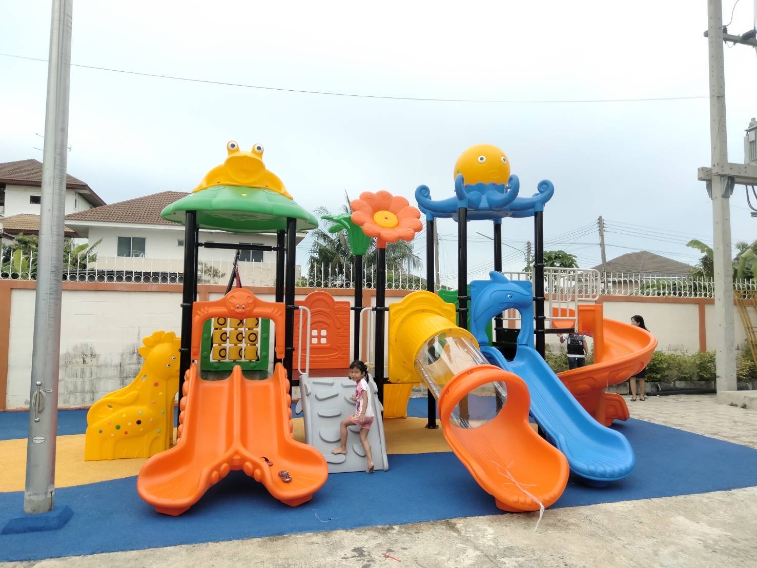 ชุด เจ้าปลาหมึกกับกบน้อยพร้อมชิงช้า เครื่องเล่นสนามขนาดใหญ่ราคาสุดคุ้ม