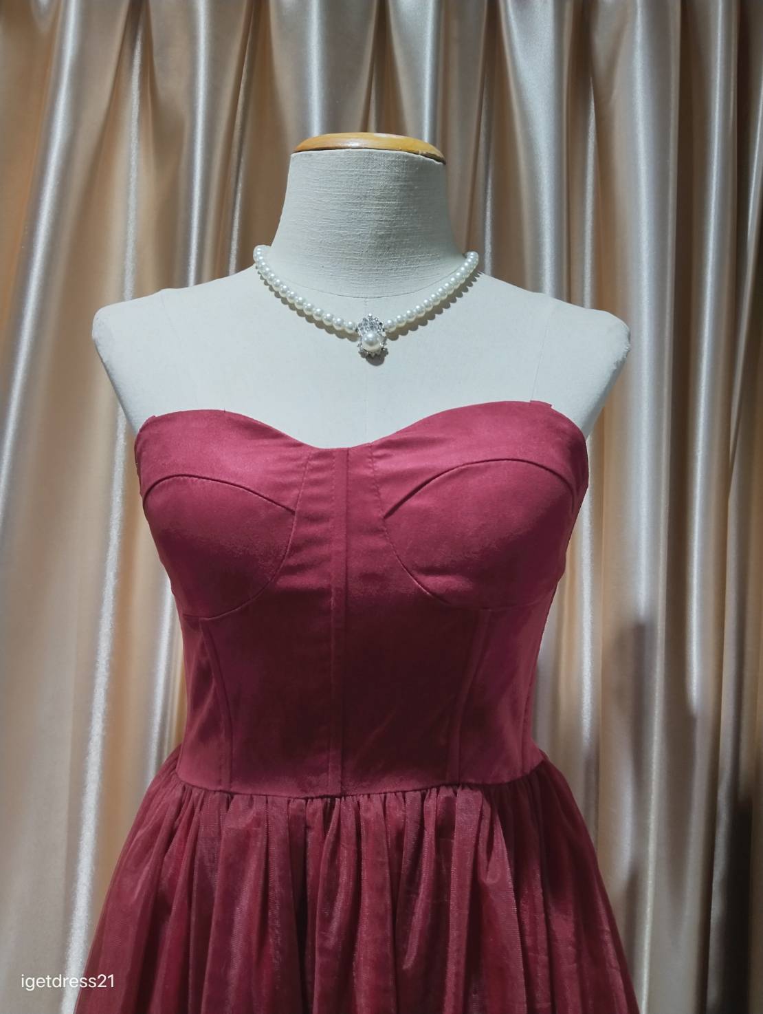 (PRE-LOVED) เกาะอกแดงมุ้ง(M) มือ2