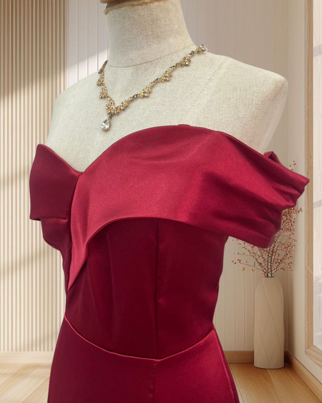 (PRE-LOVED) ชุดราตรีสีแดงยาวบ่าเบี่ยงเดี่ยว(S)