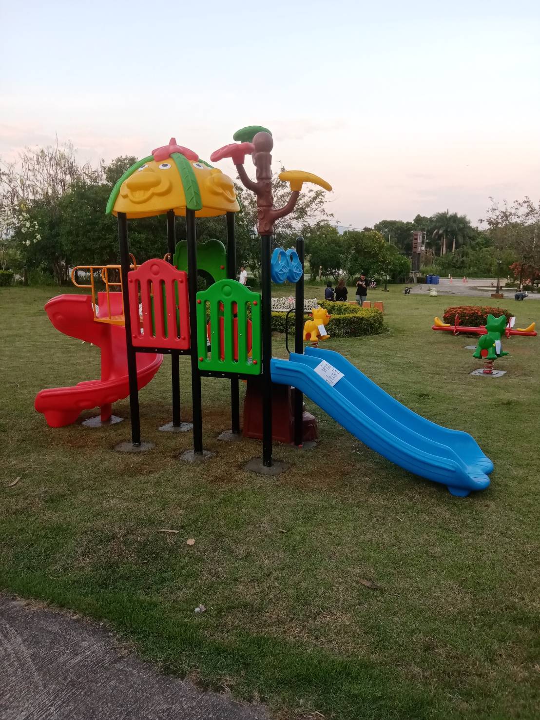 เครื่องเล่นสนาม ชุด ตัวตลกสามสไลด์เครื่องเล่นเสริมพัฒนาการ