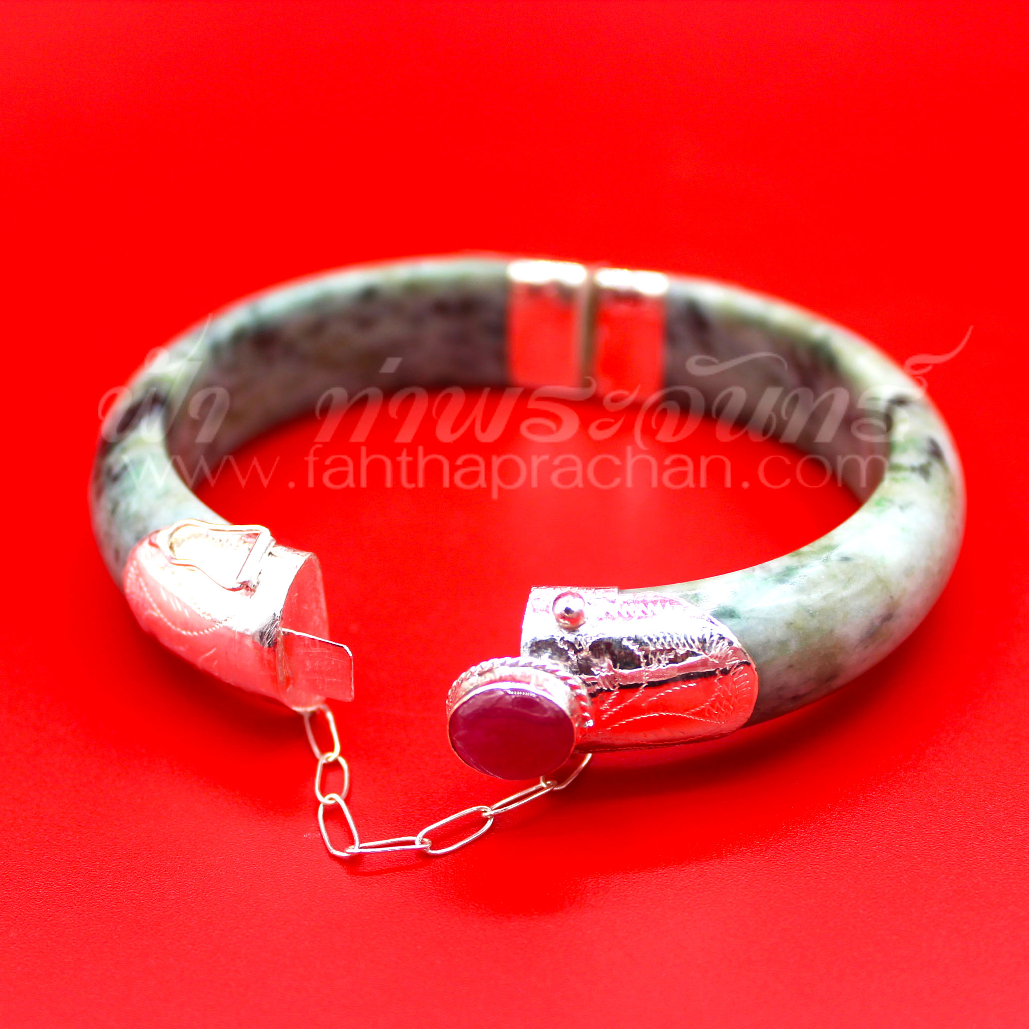 กำไลข้อมือหยกหุ้มเงินแท้ 92.5% หัวฝังพลอยทับทิม