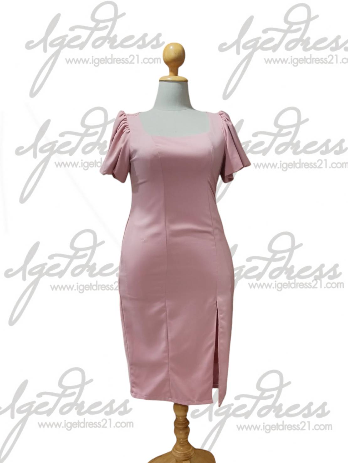 ราตรีสั้นสีชมพูคอกว้าง แขนตุ๊กตากระโปรงผ่าข้างผ้าฮานาโกะ 2XL