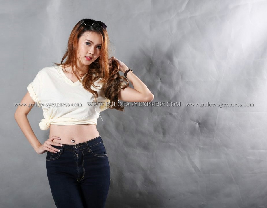 XL เสื้อยืด สีครีม คอวี แขนสั้น Size XL