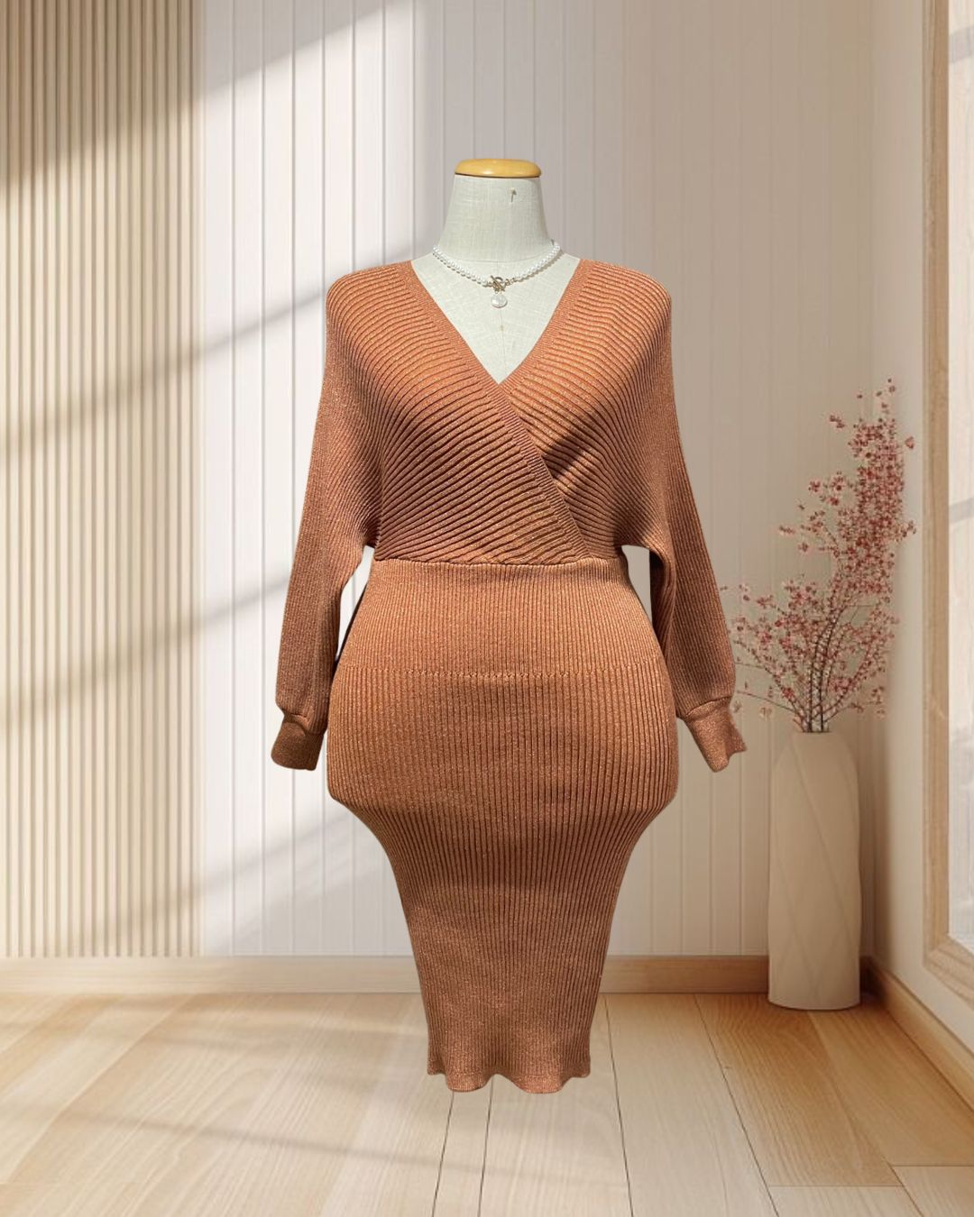 (PRE-LOVED) เดรสสั้นสีน้ำตาล งานไหมพรม แขนยาว คอแหวกป้าย ไซส์ 2XL