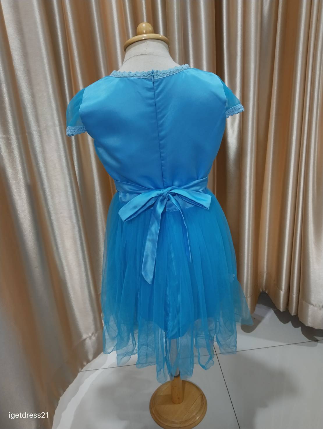 ชุดเด็กผ้ามุ้งสีฟ้ามีแขน