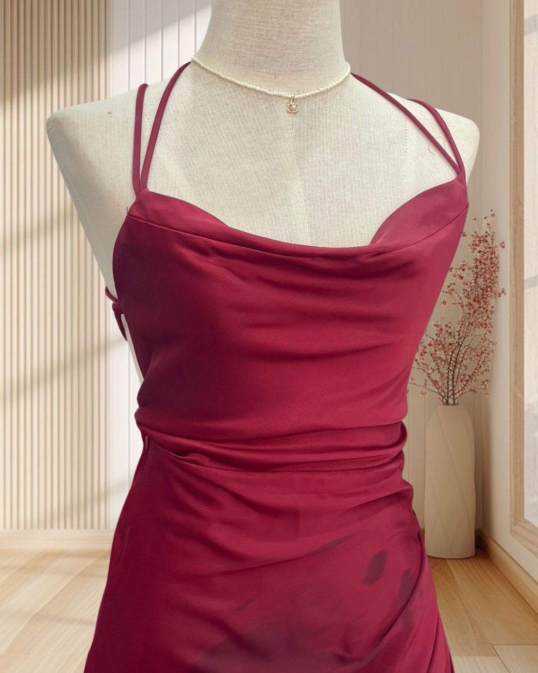 (PRE-LOVED) ราตรียาวสีแดง สายเดี่ยวสานหลังไขว์ จีบสะโพก ผ่าข้าง ไซส์ S