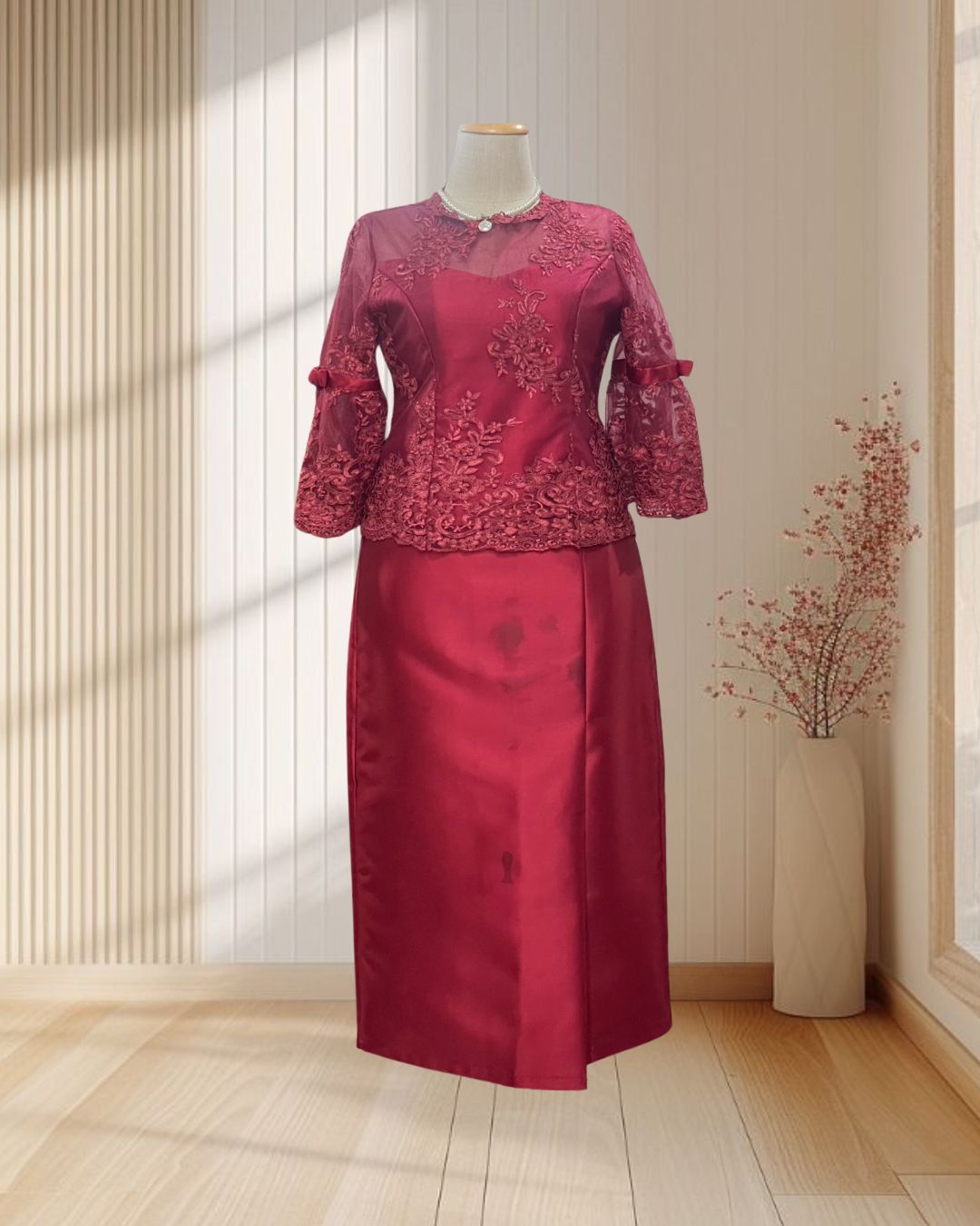 ชุดคุฯแม่สีแดง ผ้าลูกไม้ แต่งโบว์ที่แขน +กระโปรงยาวผ้าไหมเทียม ไซส์ 2XL