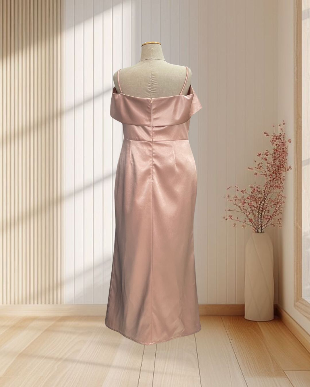 (PRE-LOVED) ราตรียาวสีโรสโกล์ สายเดี่ยวปาดไหล่ไขว้ด้านหน้า ไซส์ 3XL