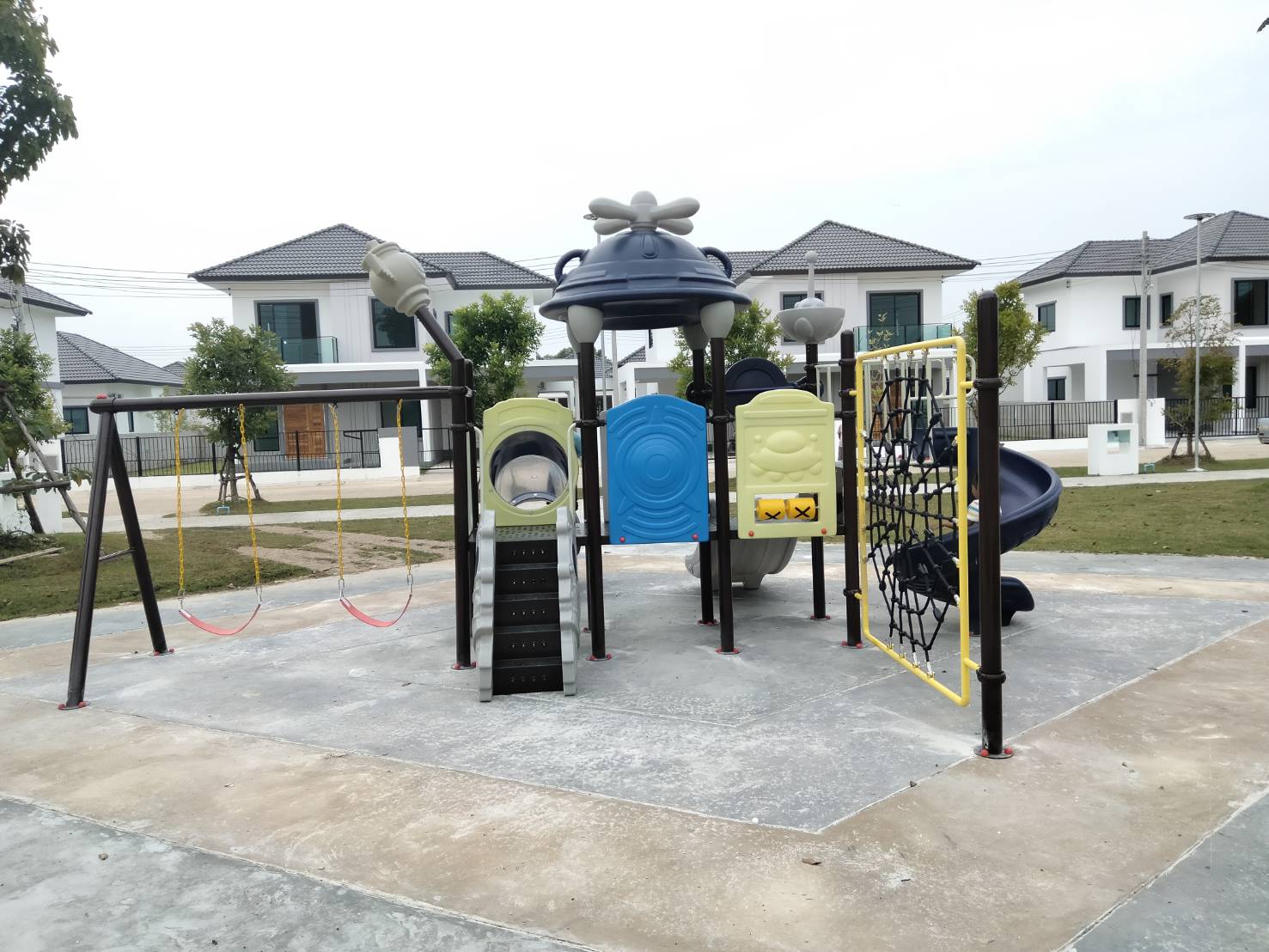 เครื่องเล่นสร้างจินตนาการ เครื่องเล่นชุด ปีนป่ายอวกาศพร้อมชิงช้า