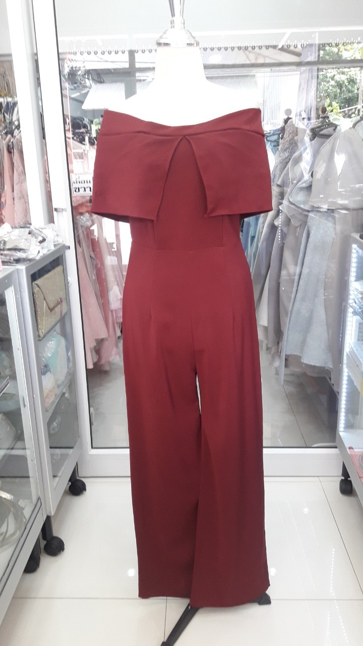 ราตรีสีแดงจั๊มขายาวปาดไหล่ (S)(อก3-32เอว26สะโพก39-41)