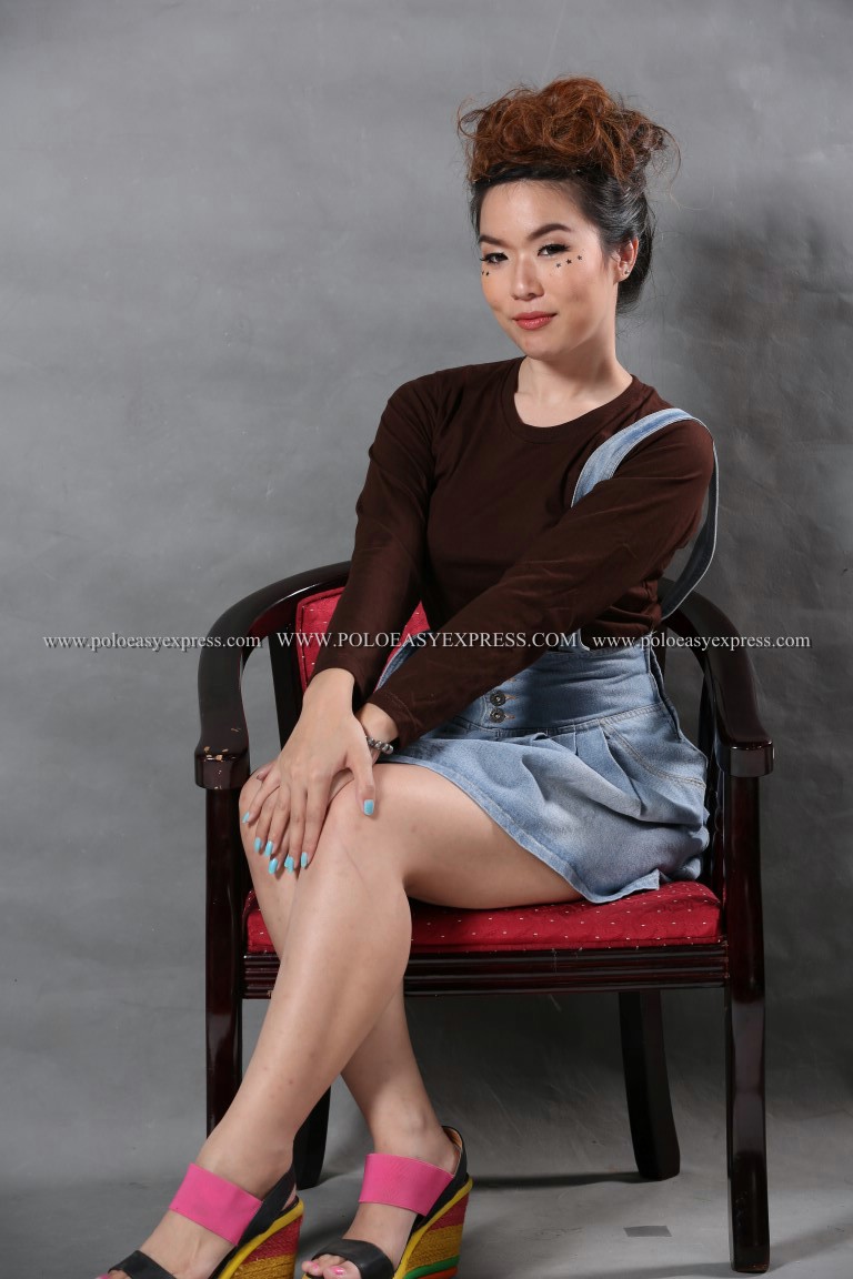 เสื้อยืด สีน้ำตาล คอกลม แขนยาว Size L