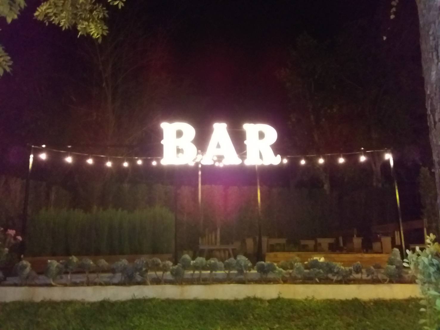 ไฟปิงปอง พ่นสีดำ - BAR ติดตั้งชลบุรี