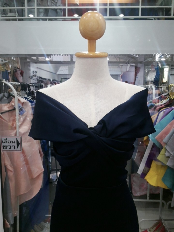 (PRE-LOVED) ยาวกรมปาดไหล่อกทวิต (S)