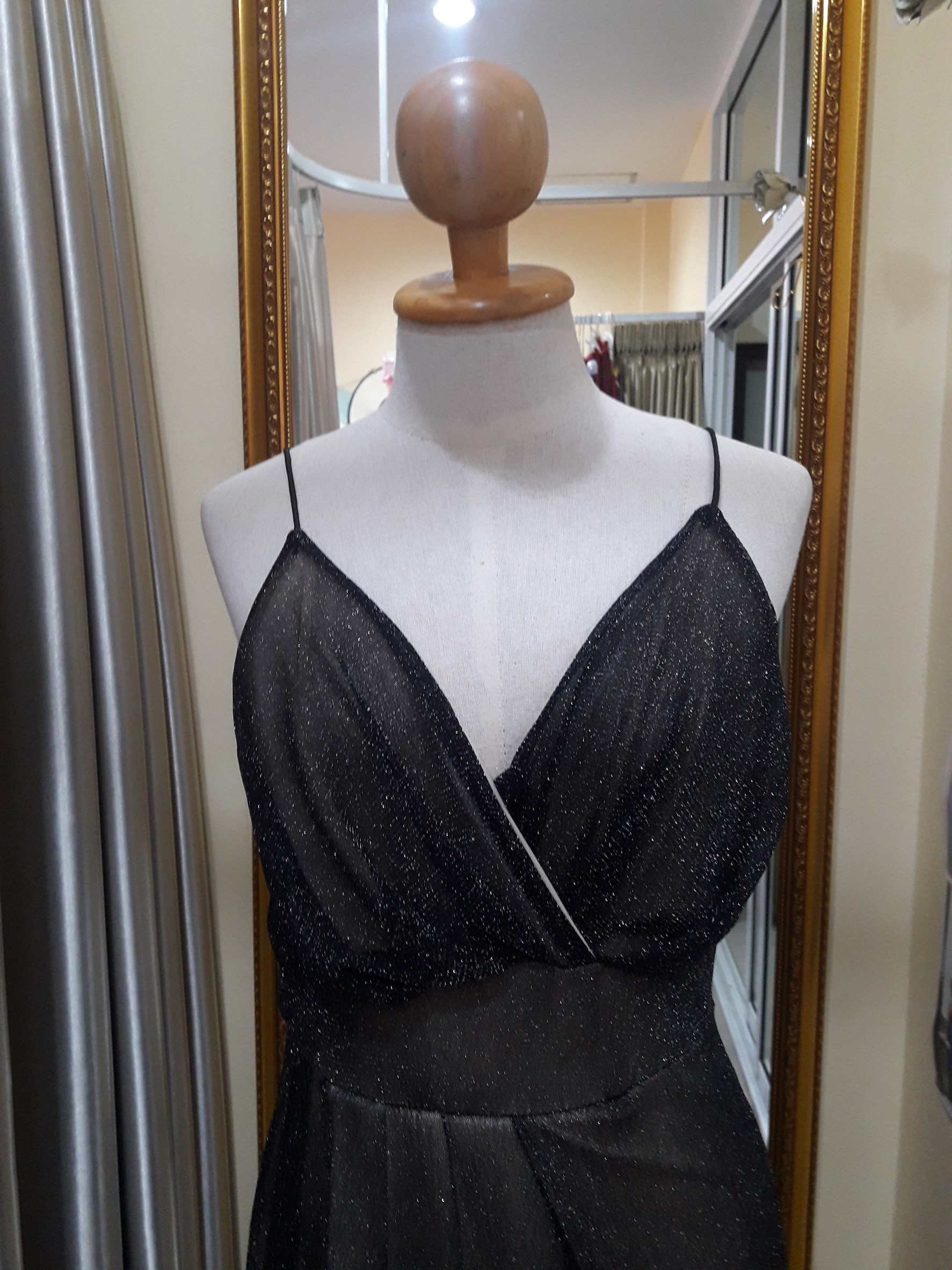 (PRE-LOVED) ชุดราตรีสายเดี่ยว gliter(S) มือ2