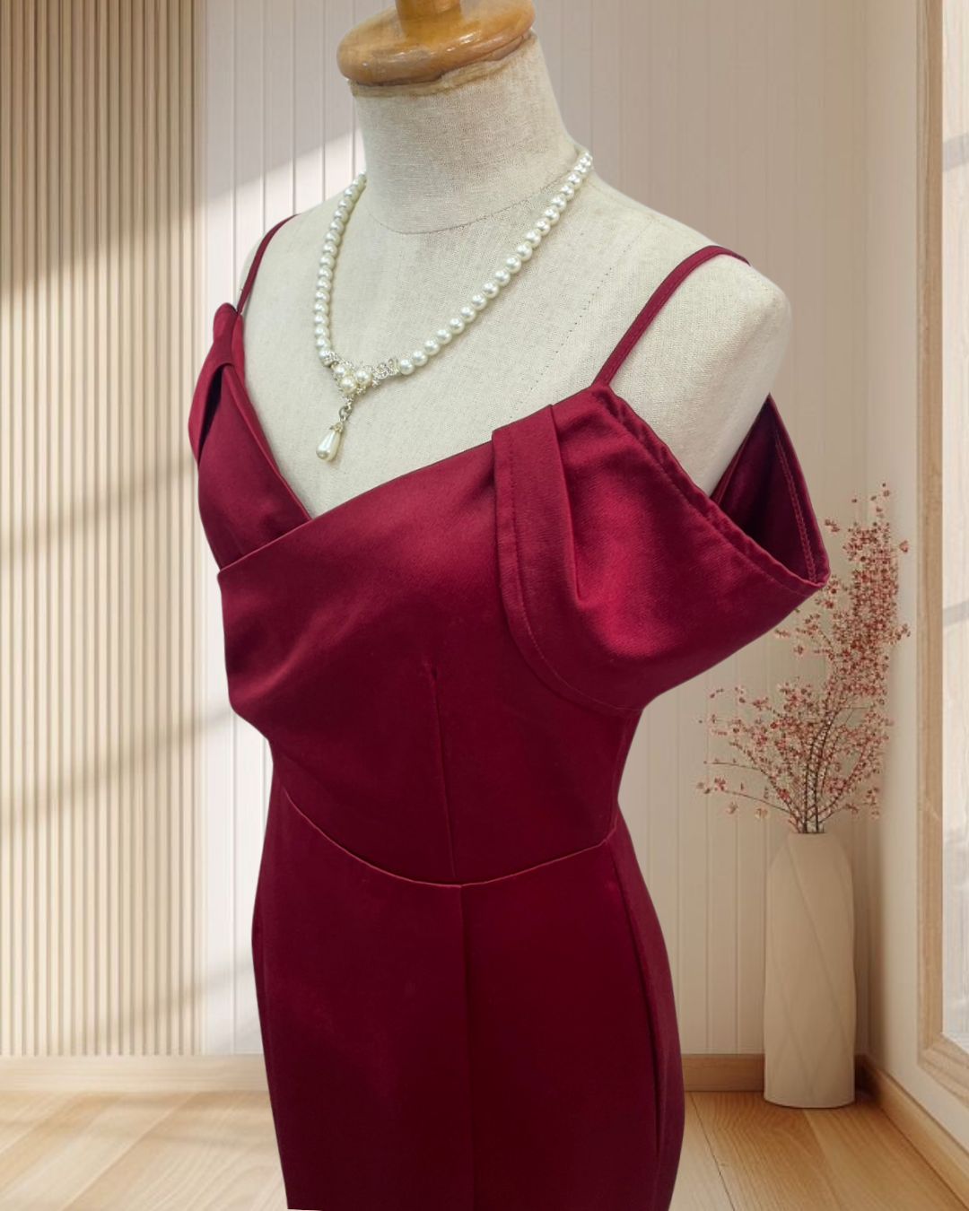 (PRE-LOVED) ชุดราตรียาวสีเเดงMaxiปิดแขน Size : S