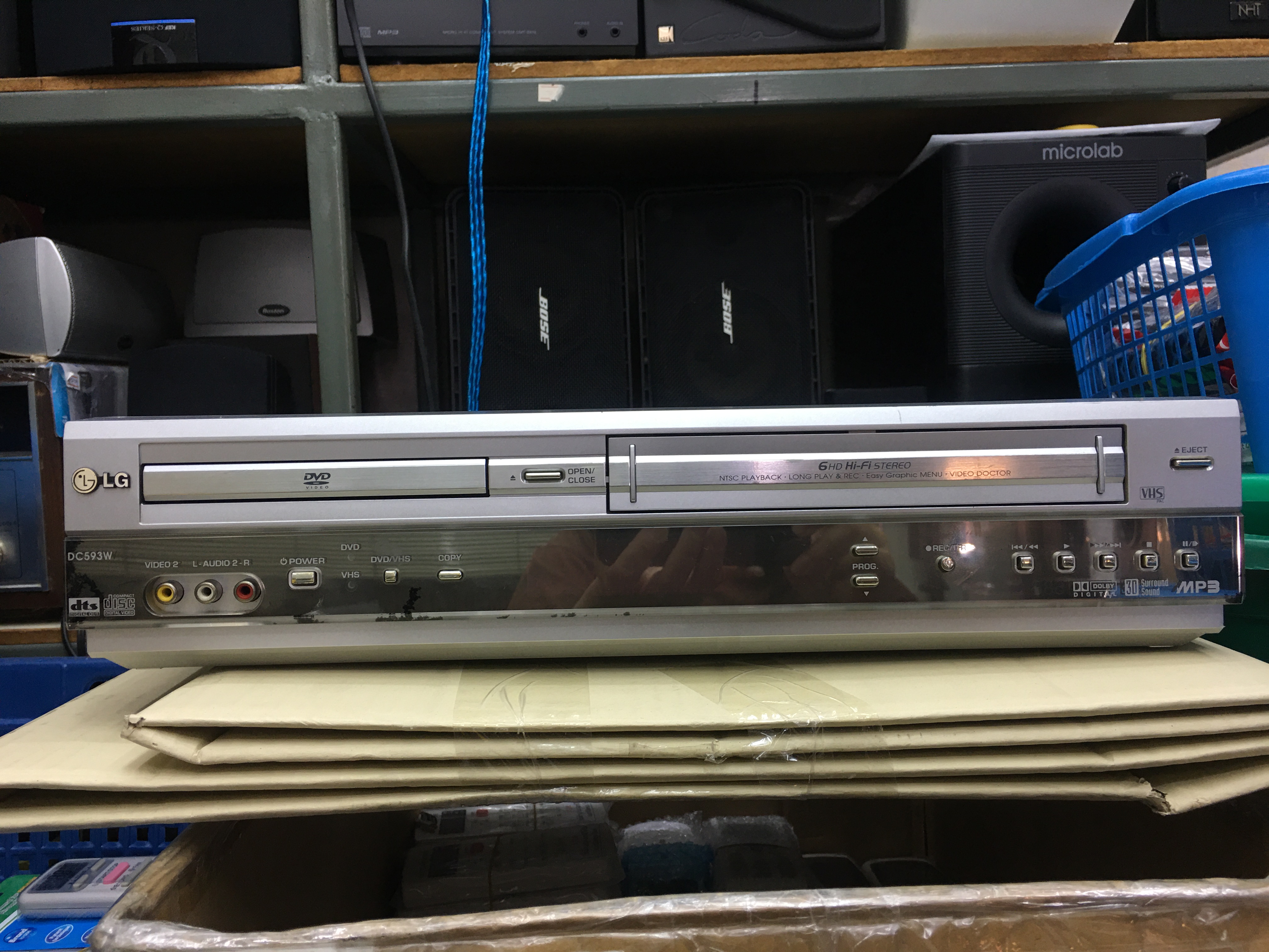 เครื่องเล่นวีดีโอเทป VHS , VDO LG รุ่น DCK593W