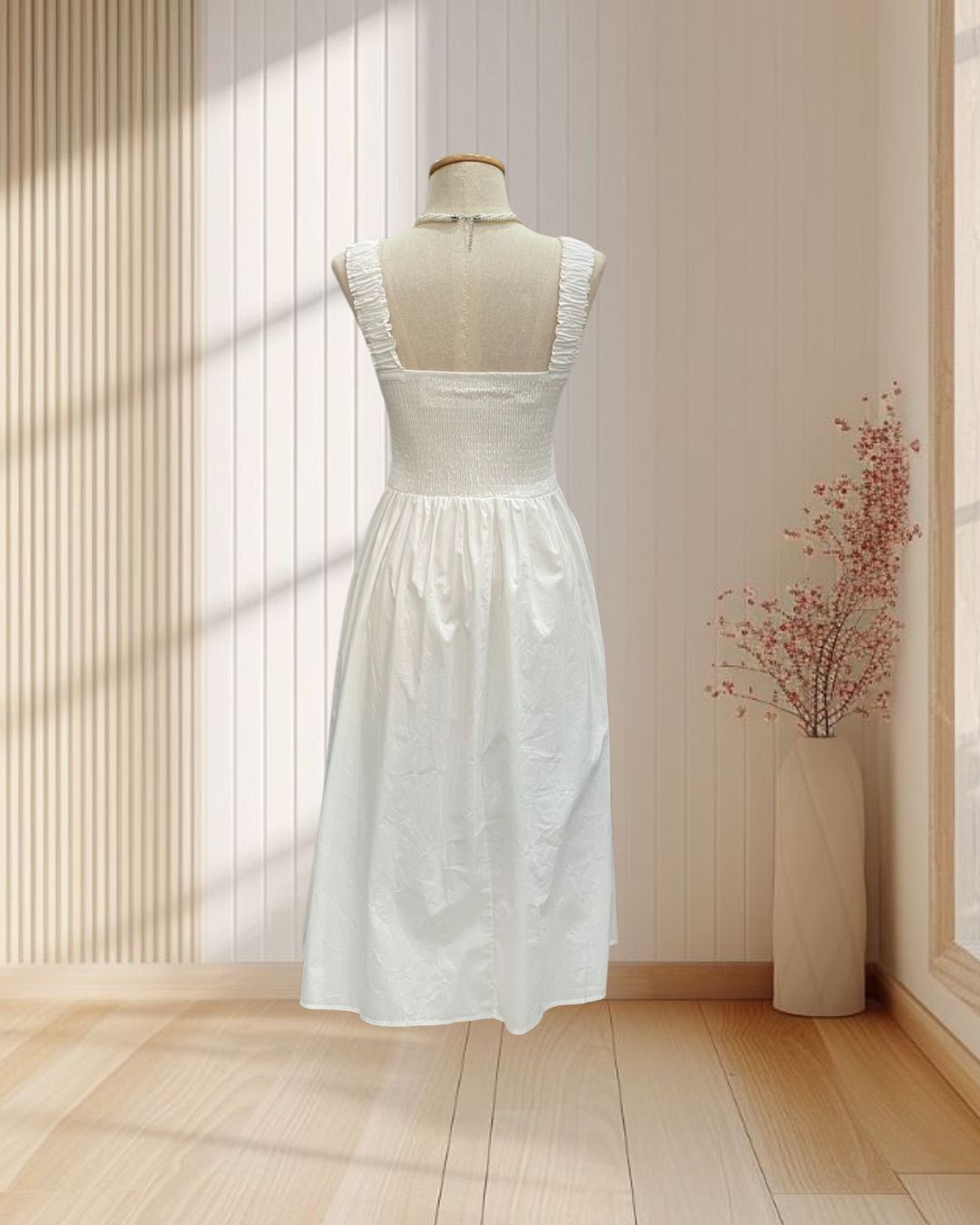 เดรสสั้นสีขาว ผ้าร่ม สายเดี่ยวใหญ่ กระโปรงบาน ไซส์ S