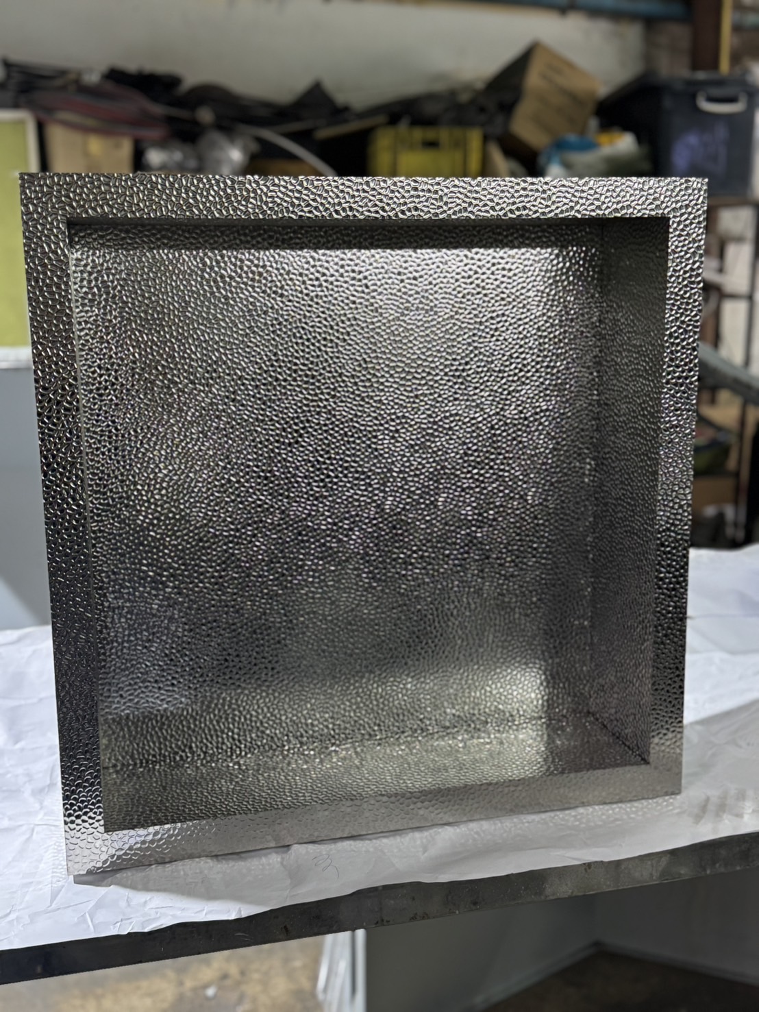 สแตนเลสสี ลายคลื่น (Water Ripple) hammered antiqgue brass