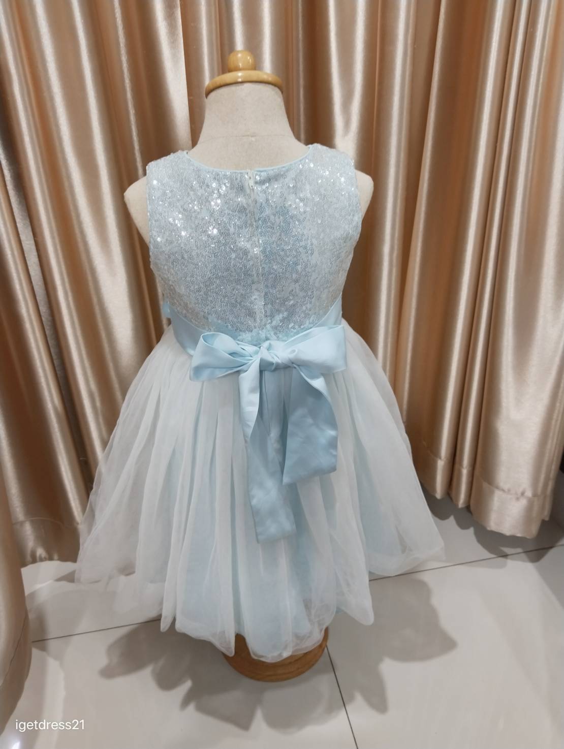 ชุดเด็กสีฟ้ากลิตเตอร์