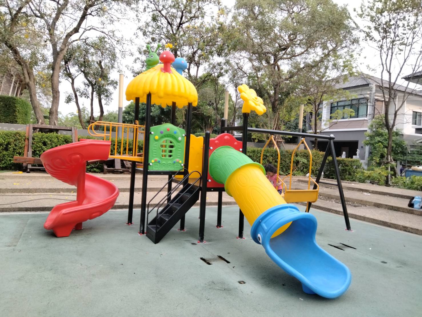 เครื่องเล่น ชุด หลังคาเห็ดกับดอกไม้ เครื่องเล่นสนร้ามิตรภาพ