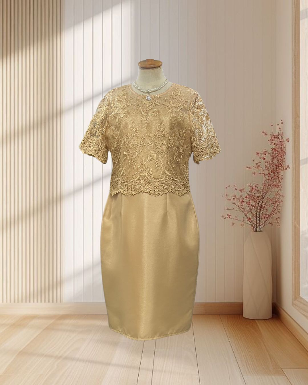 (PRE-LOVED) ชุดเดรสคุณแม่ เสื้อลูกไม้สีทอง ไซส์ L