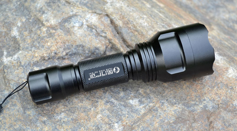 ไฟฉายแรงสูง ไฟฉายบ้าพลัง Feng Xing UltraFire T6 รุ่น C8 หัวโต ส่องไกล 200-350 เมตร ไฟฉายคุณภาพสูง ราคาถูก