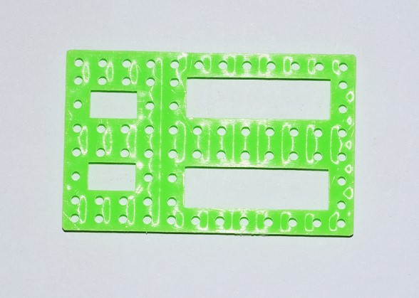 แผ่นพลาสติกอเนกประสงค์ขนาด 37.5*60 ม.ม.