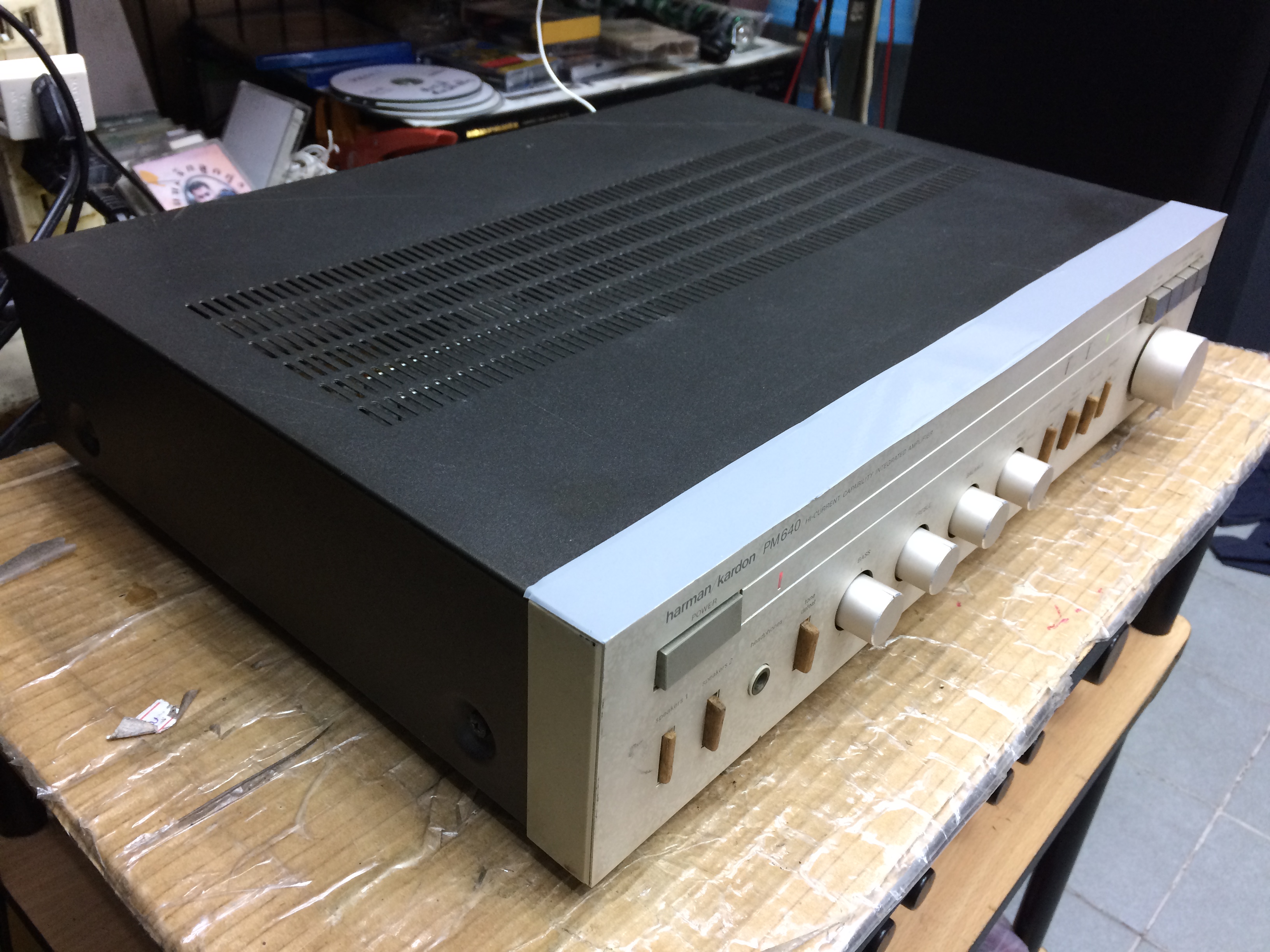 Harman Kardon PM640 Hi-Current Capability Integrated Amplifier