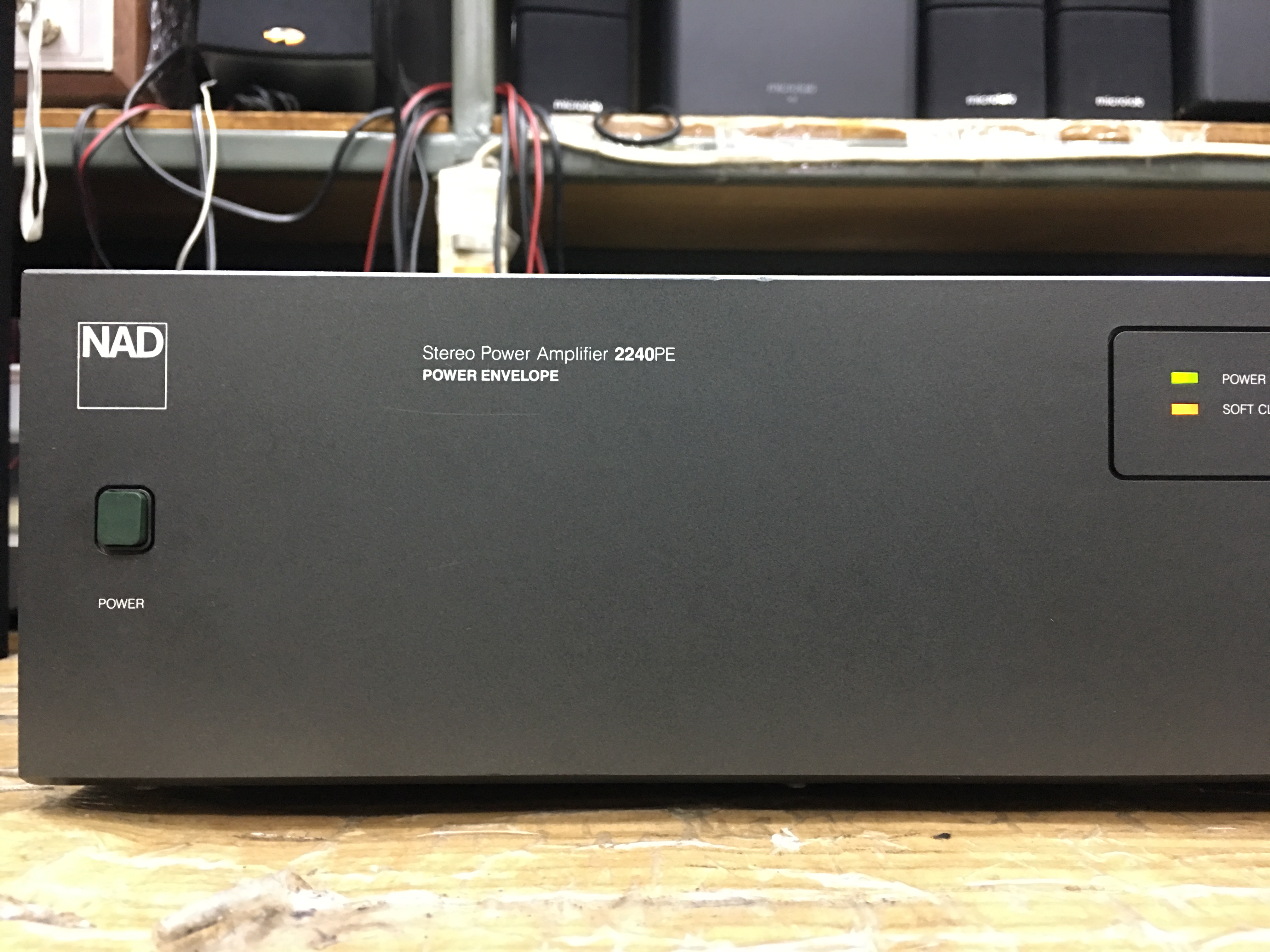 NAD 2240PE Stereo Power Amplifier