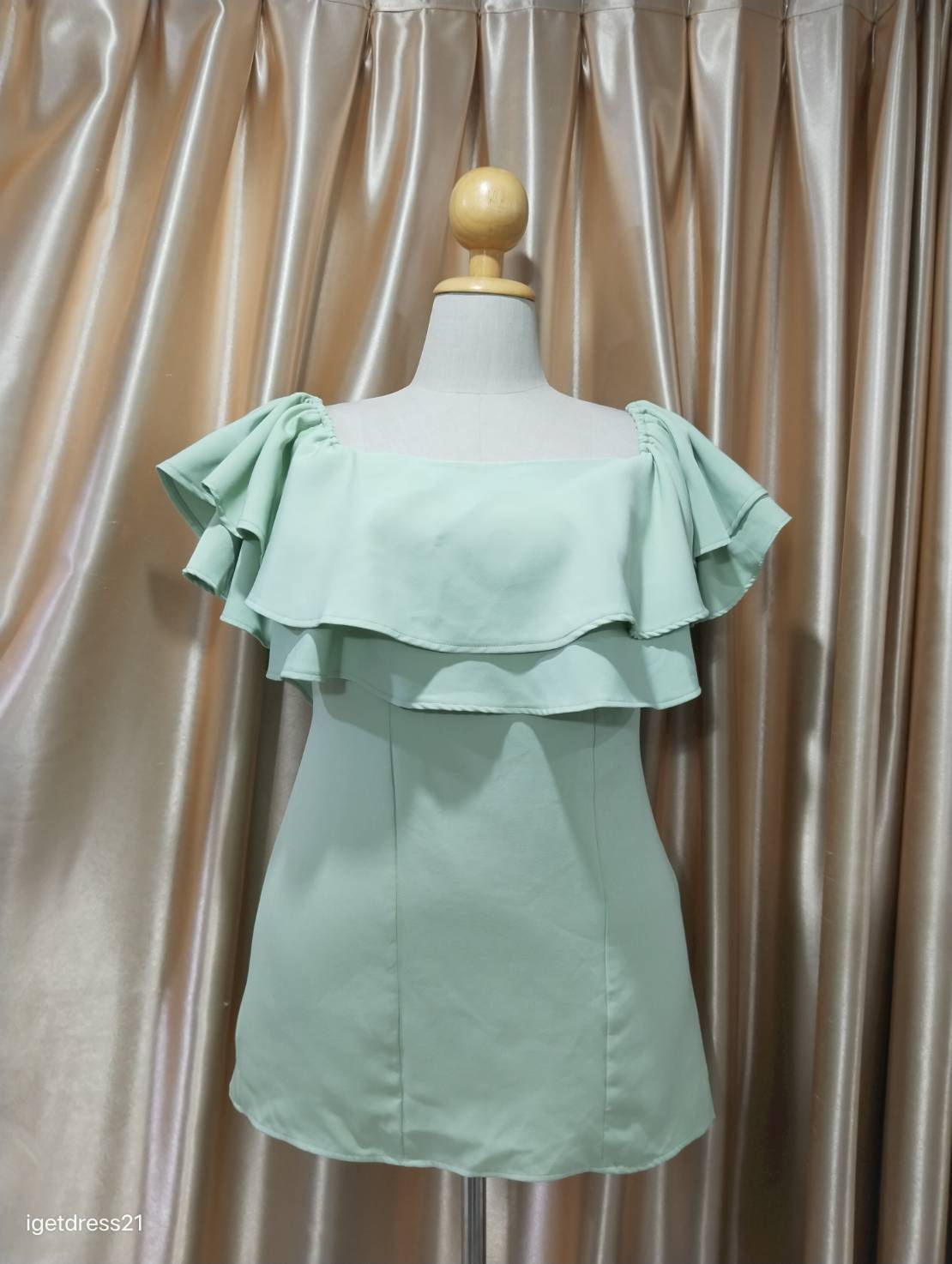 (PRE-LOVED) เดรสสั้นออกงานอกระบาย2ชั้นสีเขียว 4XL