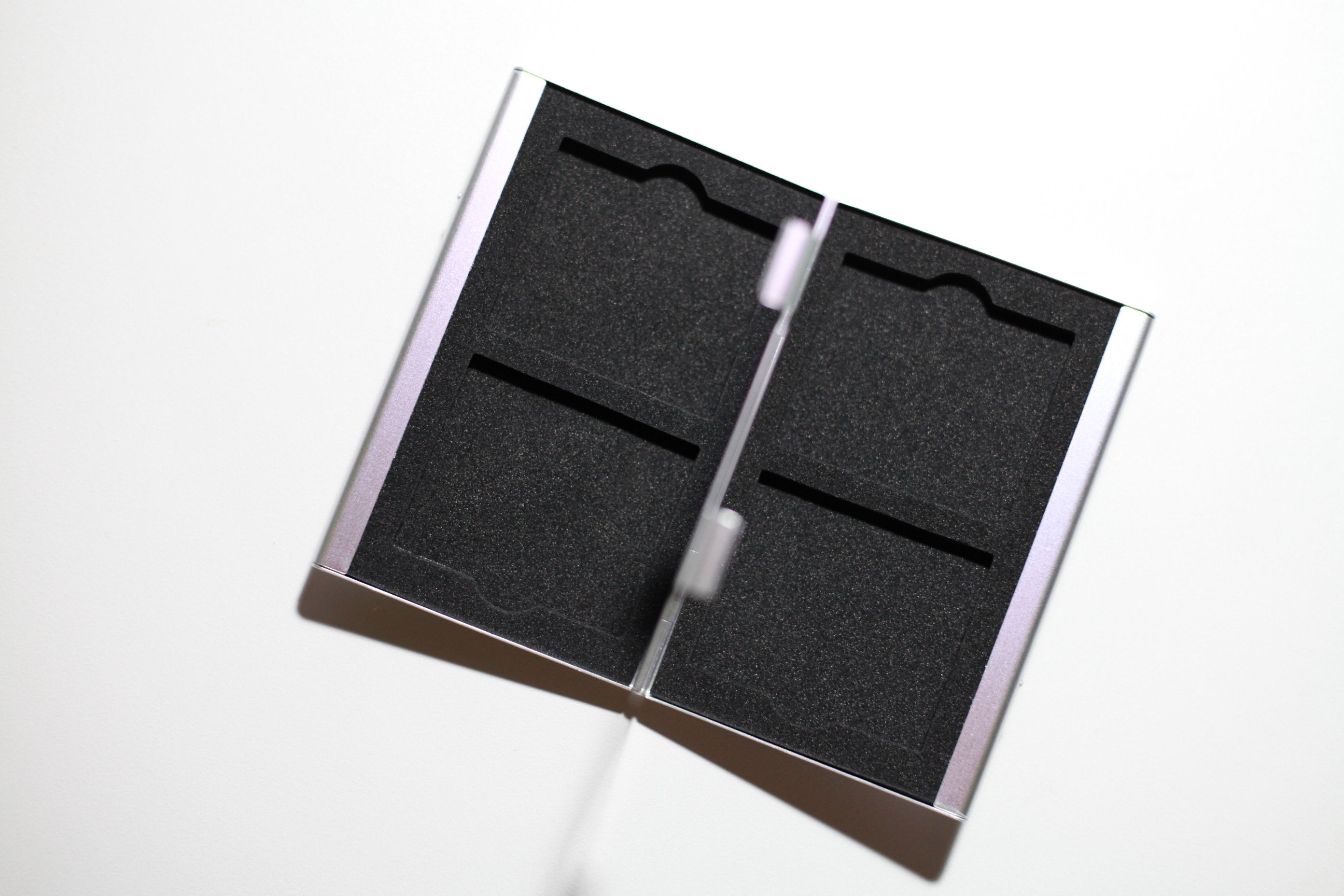 ตลับอลูมิเนียมใส่เมมโมรี่การ์ด CF SD