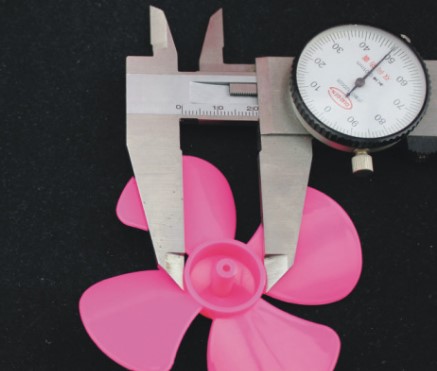 ใบพัดพลาสติก 4 ใบ